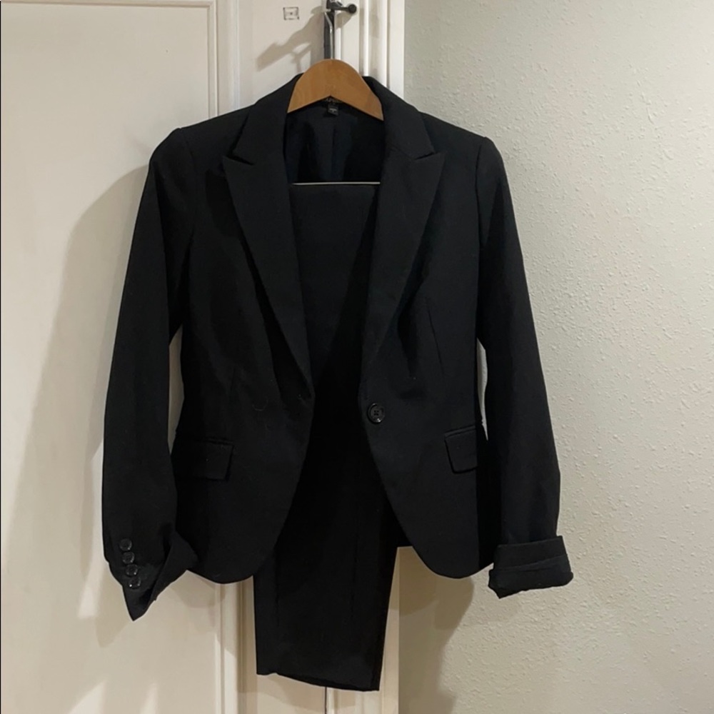 Express Womens Pant Suit/Business Suit Black